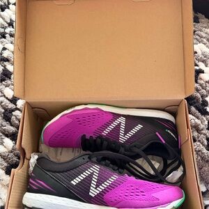 New Balance Women’s Hanzo S Running Shoes